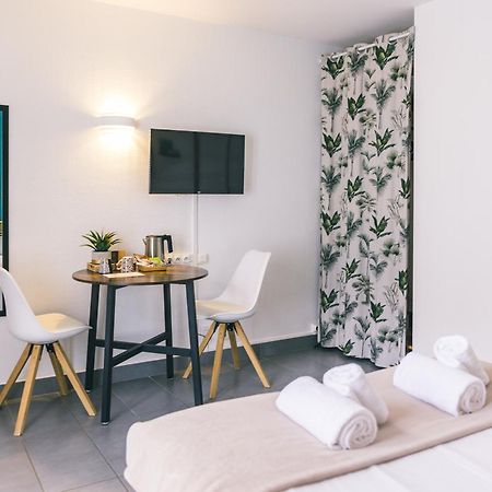 Logis Hotel & Restaurant Le Soleil D'Or Montigny-la-Resle Εξωτερικό φωτογραφία