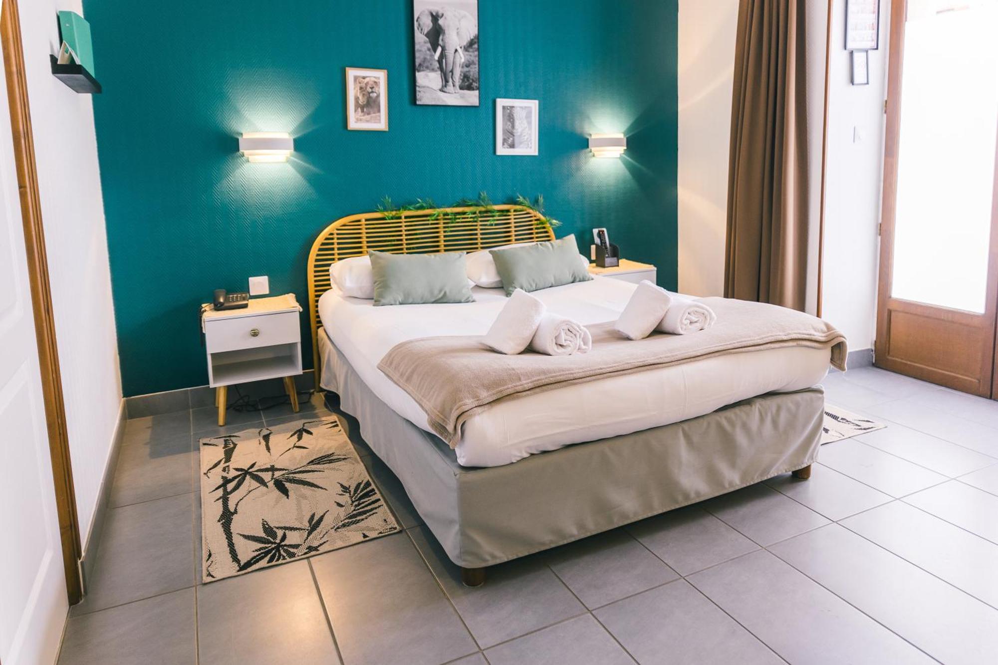 Logis Hotel & Restaurant Le Soleil D'Or Montigny-la-Resle Εξωτερικό φωτογραφία